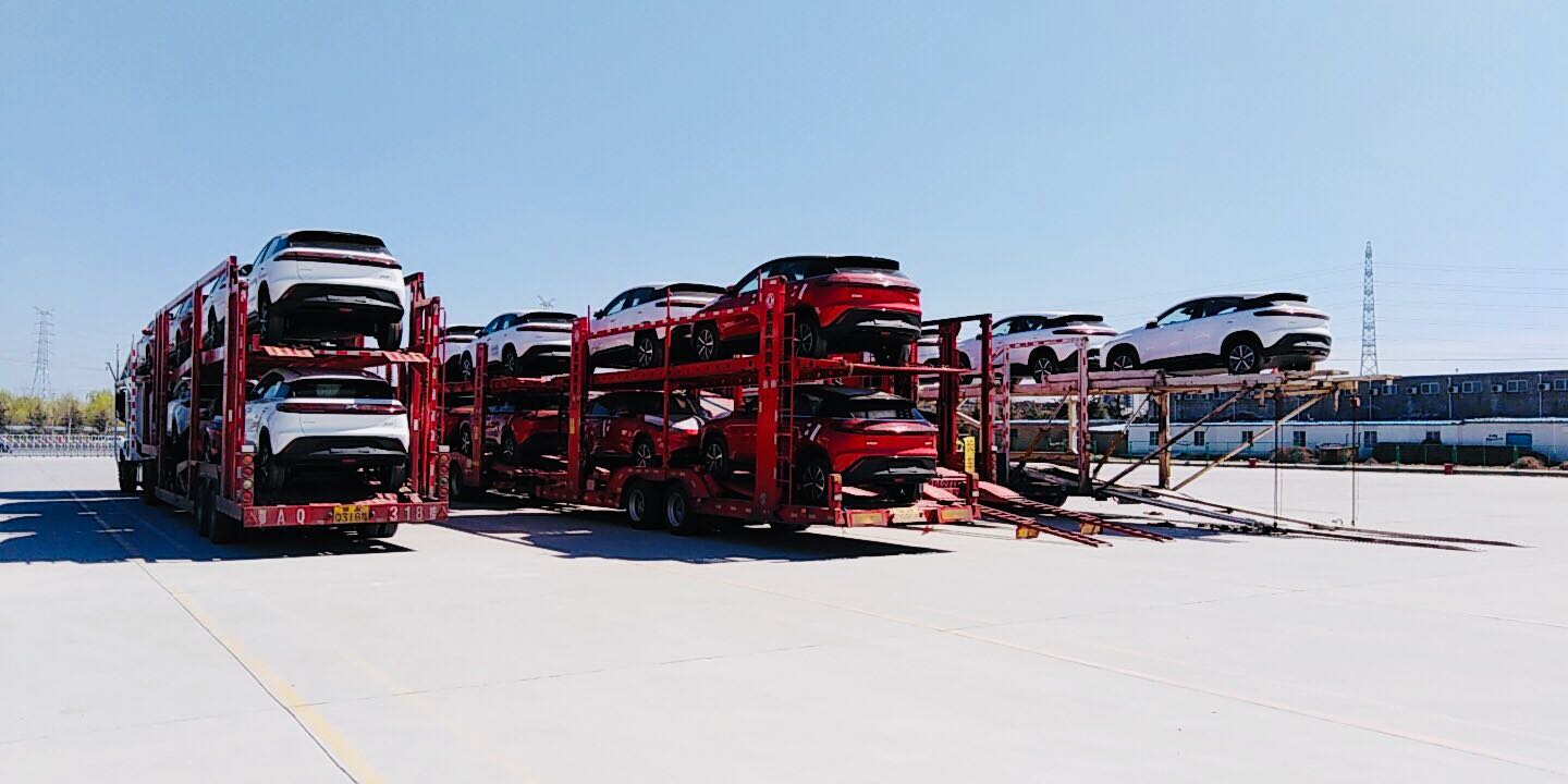 装满g3的板车准备出发了,不知道会不会和鹏友们在