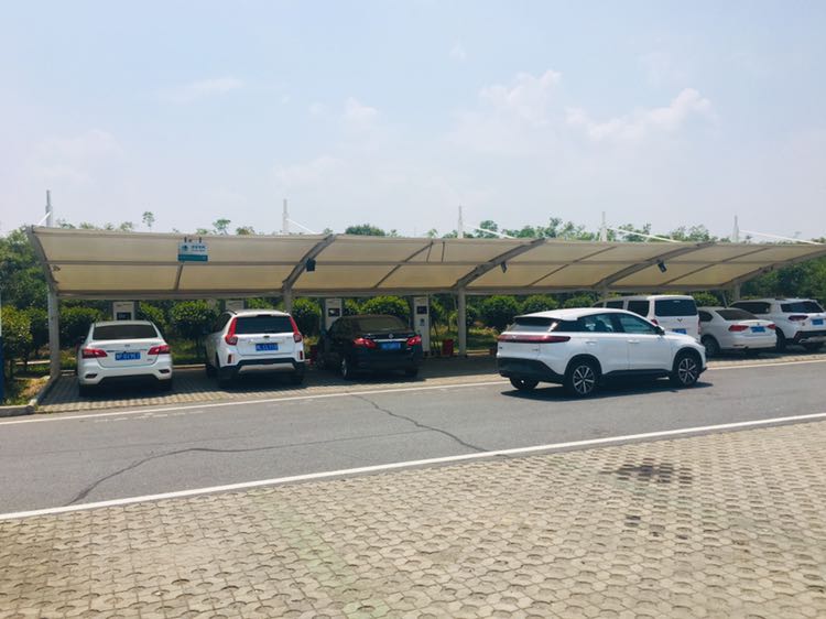 京港澳高速信阳服务区