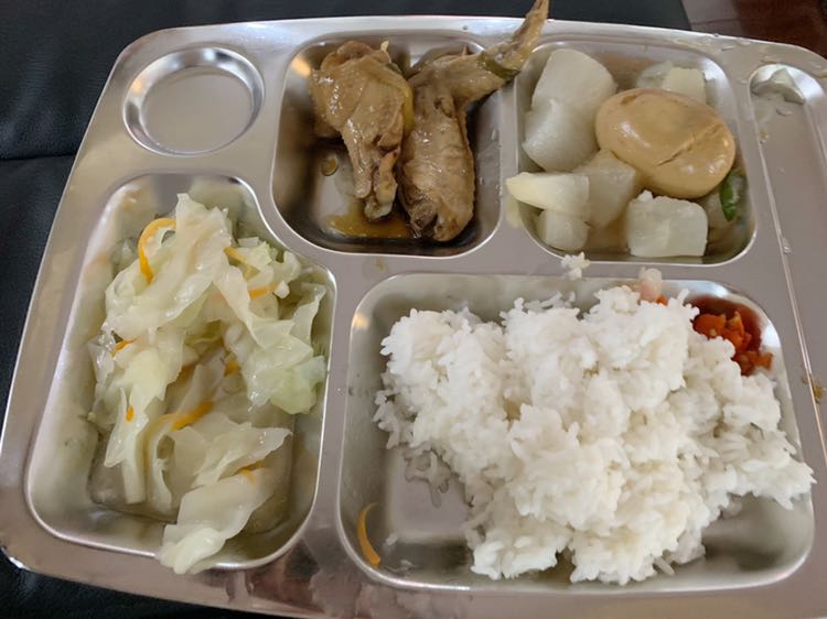 宝马4s店的午餐,还不如我公司食堂的93"关注08-17 12:29阿珂